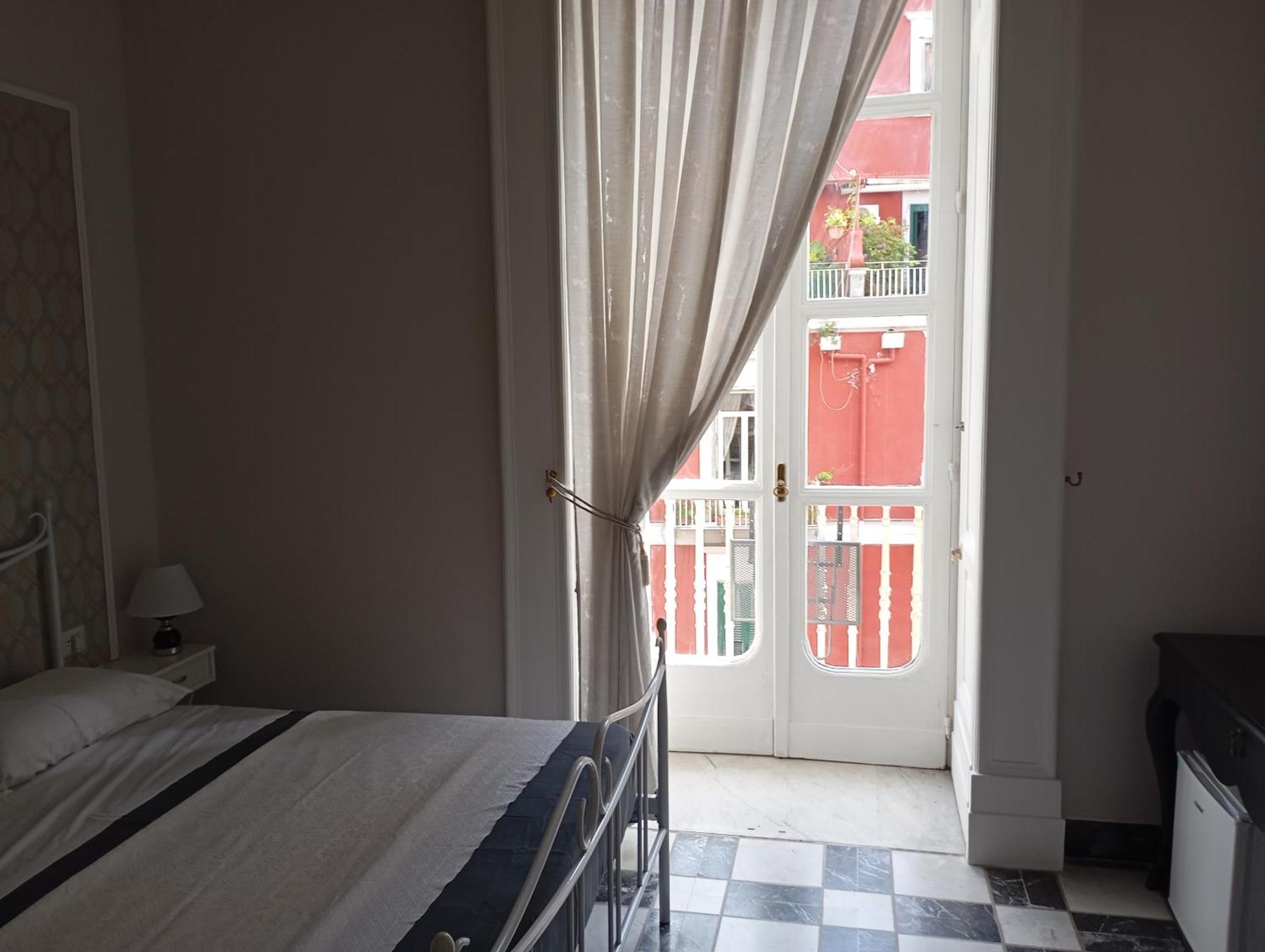 Bed and Breakfast Toledo'S Family à Naples Extérieur photo